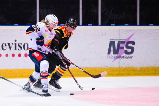 Djurgårdens Manuel Ågren och Brynäs Jonathan Sigalet