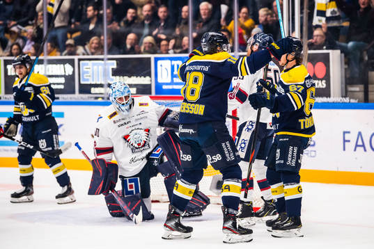 s Joakim Andersson och Christoffer Törngren jublar