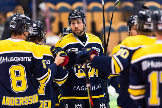 s Christoffer Persson jublar