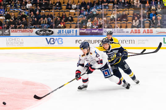 s Simon Önerud