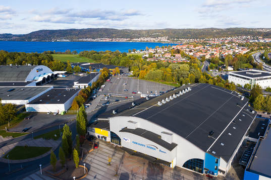 Drönarvy över Kinnarps Arena
