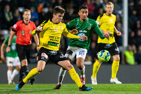 Mjällbys Jesper Gustavsson och Jönköpings Amir Al-Ammari