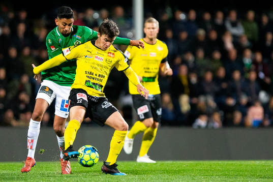 Jönköpings Amir Al-Ammari och Mjällbys Jesper Gustavsson