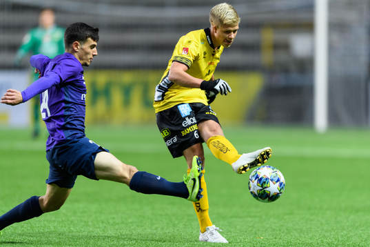 Elfsborgs Kevin Holmén och Midtjyllands Antonis Martis