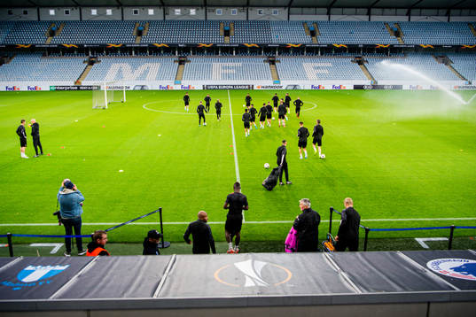 Players enter the pitch for a practice