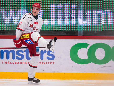 Modos Jonathan Johansson jublar