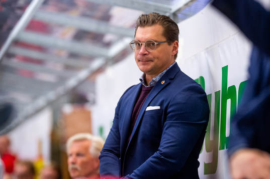Modos tränare Björn Hellkvist