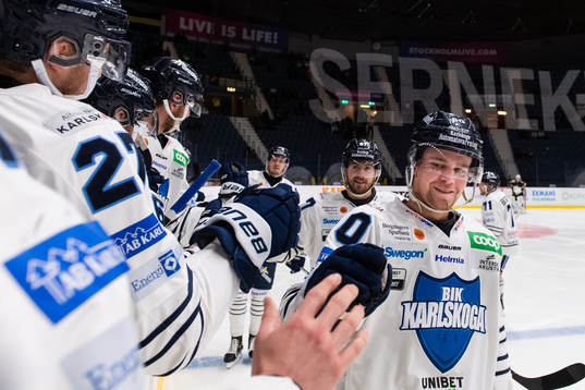 Karlskogas Karl Jonsson jublar
