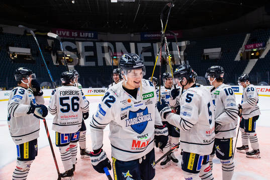 Karlskogas Filip Ahl jublar