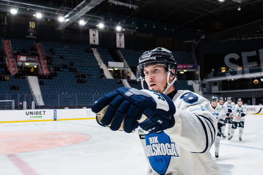 Bläddra bland fler bilder av Ishockey, Hockeyallsvenskan, AIK - Karlskoga 