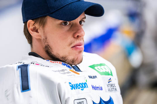 Karlskogas målvakt Henrik Lundberg