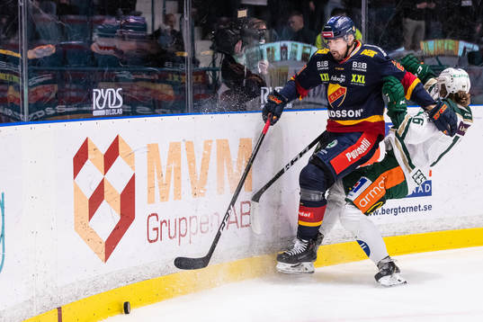 Djurgårdens Patrik Berglund och Färjestads Lucas