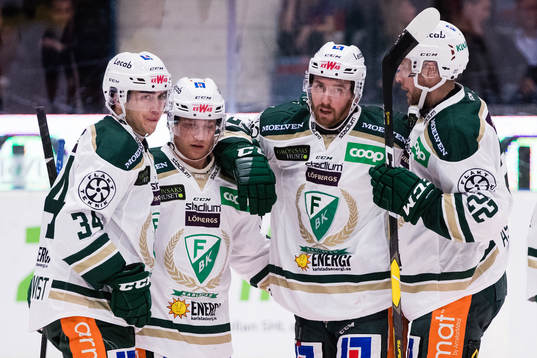 Färjestads Jonathon Blum (m) jublar