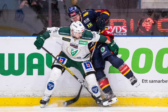 Färjestads Jens Westin och Djurgårdens Niclas Bergfors