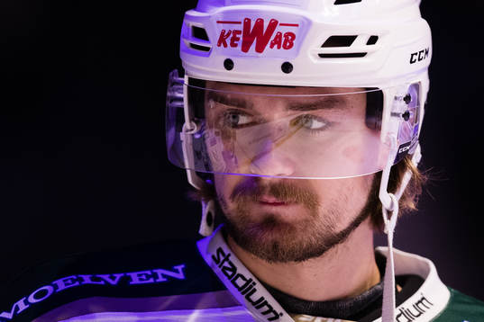 Färjestads Linus Johansson innan ishockeymatchen i SHL