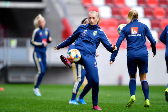 Stina Blackstenius of Sweden