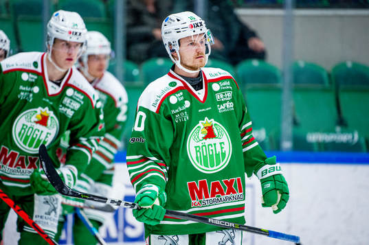 Rögles Nick Sörensen värmer upp