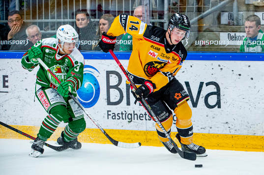 Luleås Jonas Berglund mot Rögles Daniel Bertov