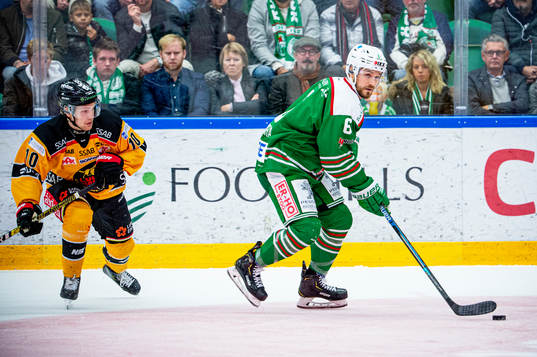 Rögles Craig Schira och Luleås Einar Emanuelsson
