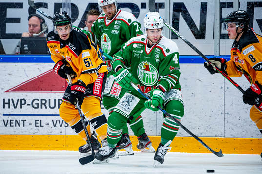Rögles Kodie Curran mot Luleås Karl Fabricius