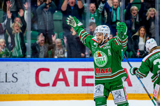 Rögles Craig Schira jublar