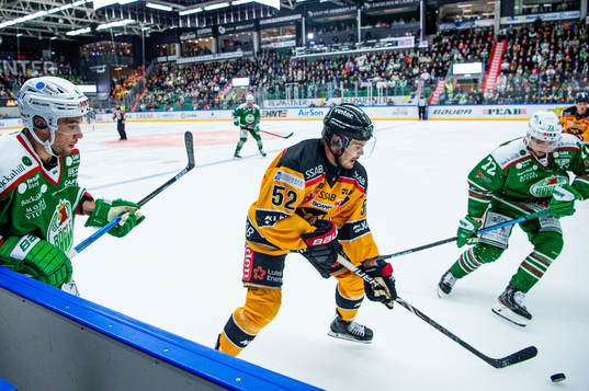 Luleås Karl Fabricius mot Rögles Kodie Curran och Daniel