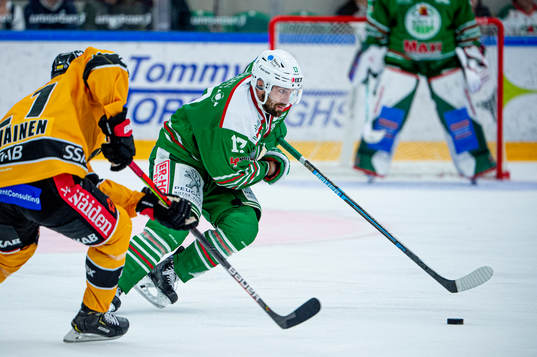 Rögles Taylor Matson mot Luleås Juhani Tyrväinen