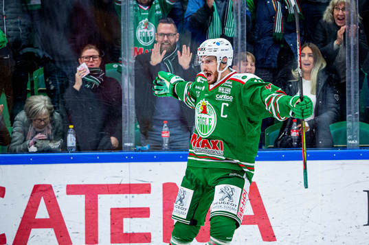 Rögles Mattias Sjögren jublar