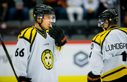 Brynäs Alexander Lindelöf deppar