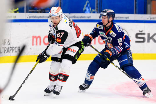 Malmö Redhawks Konstantin Komarek och Växjös Matthew