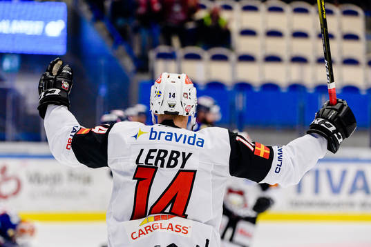 Malmö Redhawks Carl-Johan Lerby jublar