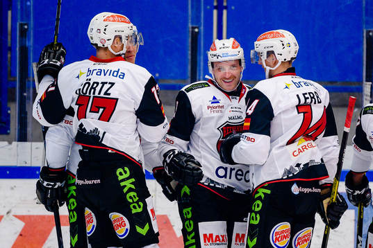 Malmö Redhawks Frederik Storm jublar