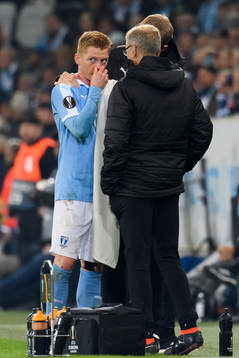 Anders Christiansen of Malmö FF cleans his face