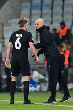Jens Stage talks to Ståle Solbakken head coach of FC