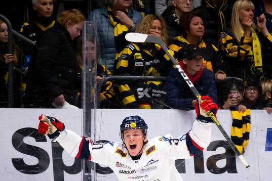 Linköpings Olle Lycksell jublar