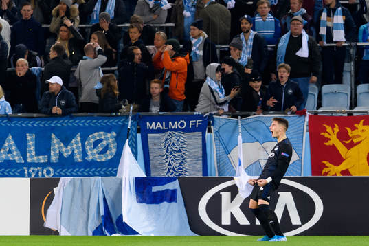 Guillermo Varela of FC Köpenhamn celebrates