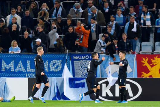 Guillermo Varela of FC Köpenhamn celebrates
