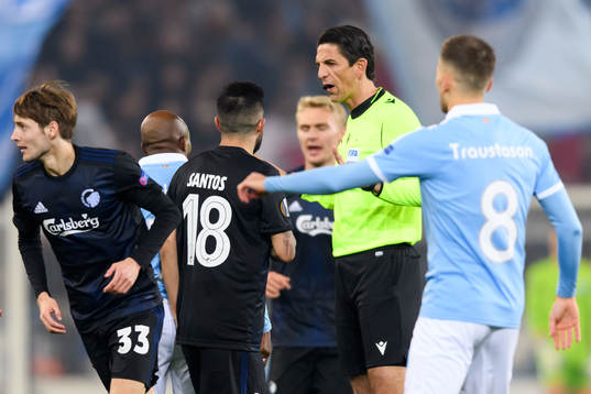 Referee Deniz Aytekin