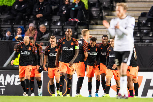 Donyell Malen of PSV Eindhoven celebrate with team mates