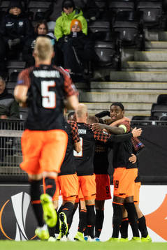Donyell Malen of PSV Eindhoven celebrates scoring 0-3