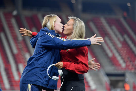 Hedvig Lindahl of Sweden greets herself with a hungarian