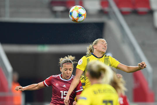Magdalena Ericsson of Sweden against Zsofia Racz of Hungary