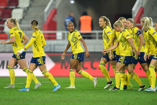 Madelen Janogy of Sweden celebrate with Nathalie Björn,
