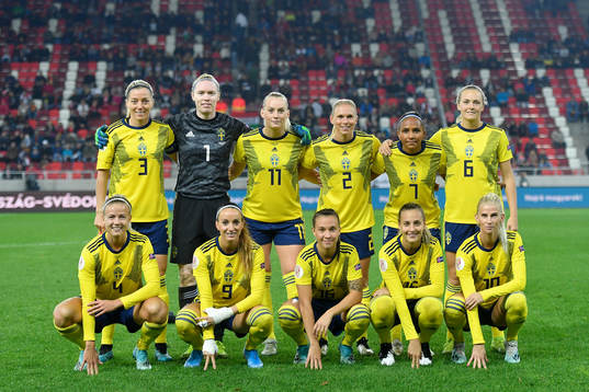 Linda Sembrant, goalkeeper Hedvig Lindahl, Stina