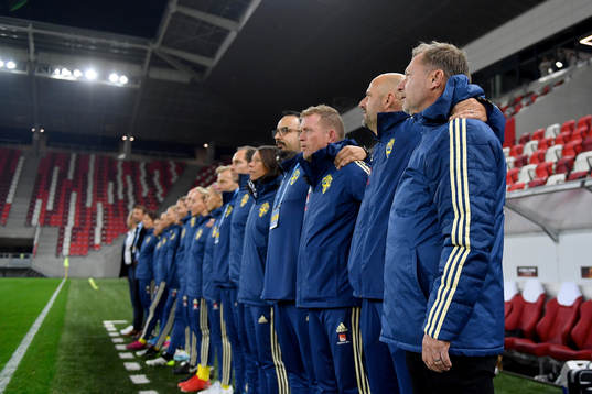 Peter Gerhardsson, head coach of Sweden is listening to the