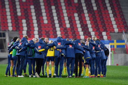 Sweden's team reacts