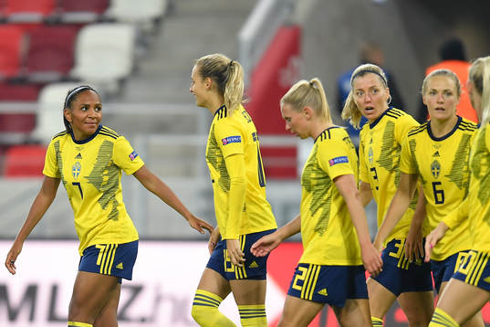 Madelen Janogy of Sweden celebrate with Nathalie Björn,