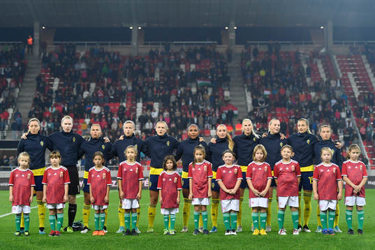 First eleven of Sweden sing the anthem