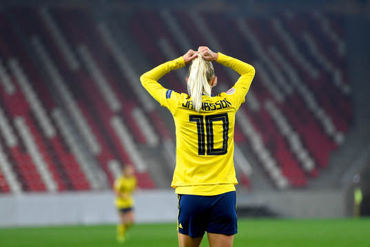 Sofia Jakobsson of Sweden reacts