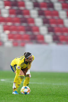 Kosovare Asllani of Sweden reacts